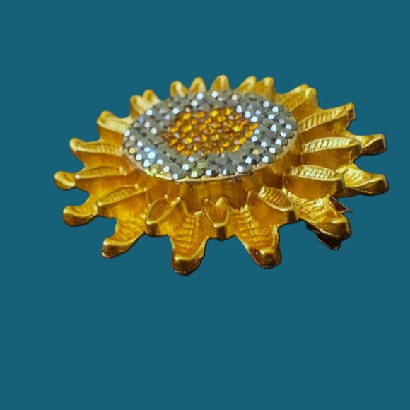 Source Unknown Jewelry - Elegant Gold Rhinestone Sunflower Brooch NWOT